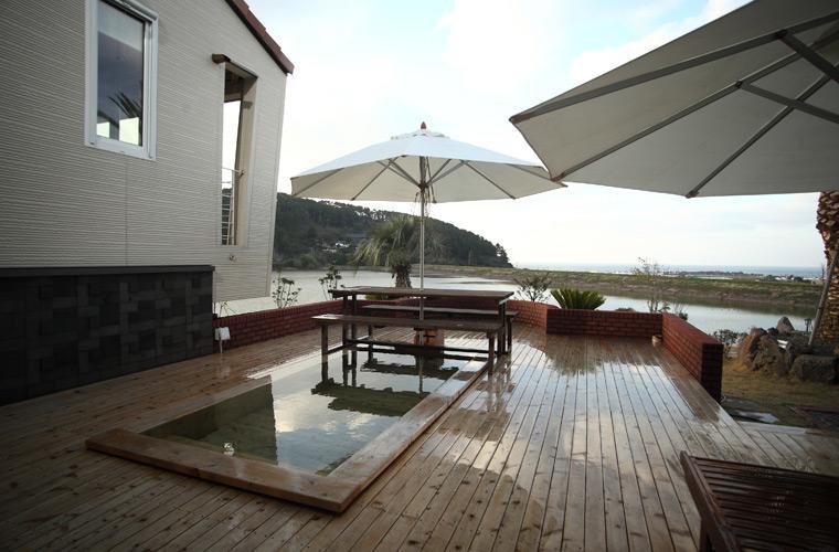 Jeju Lake Pension Exterior foto